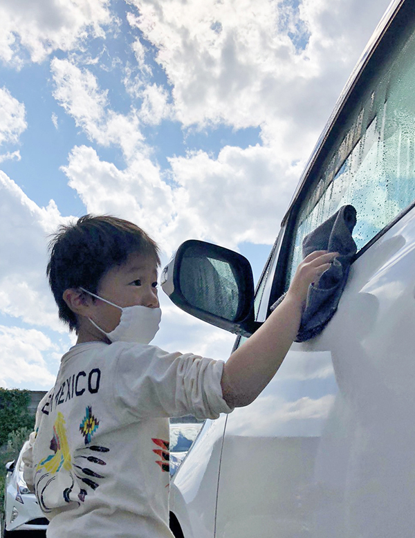 お子様との洗車風景